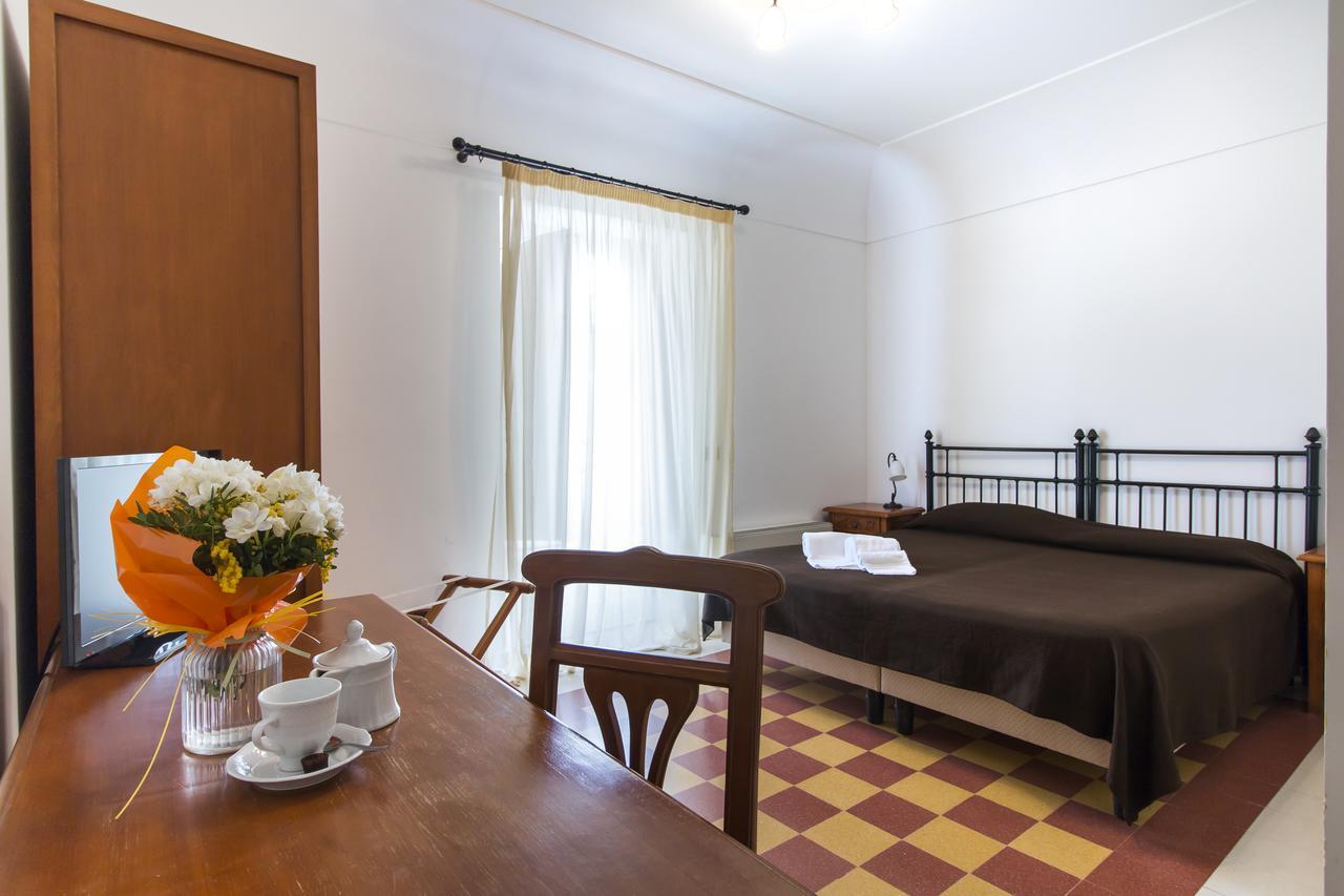 Hotel Casa Ciomod à Modica Extérieur photo